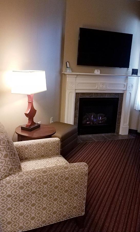 Best Western Plus Dutch Haus Inn And Suites Columbiana Exteriér fotografie
