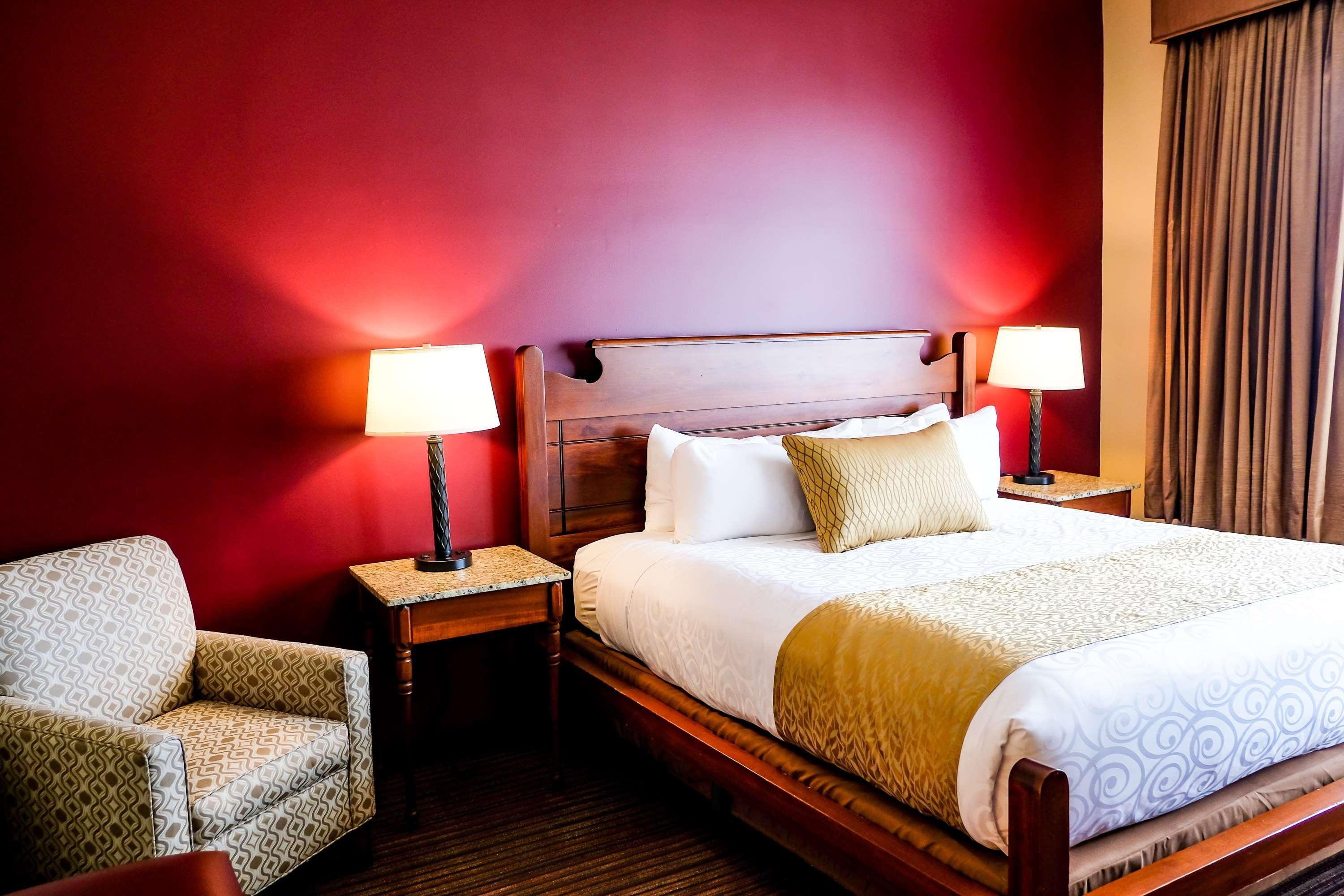 Best Western Plus Dutch Haus Inn And Suites Columbiana Exteriér fotografie