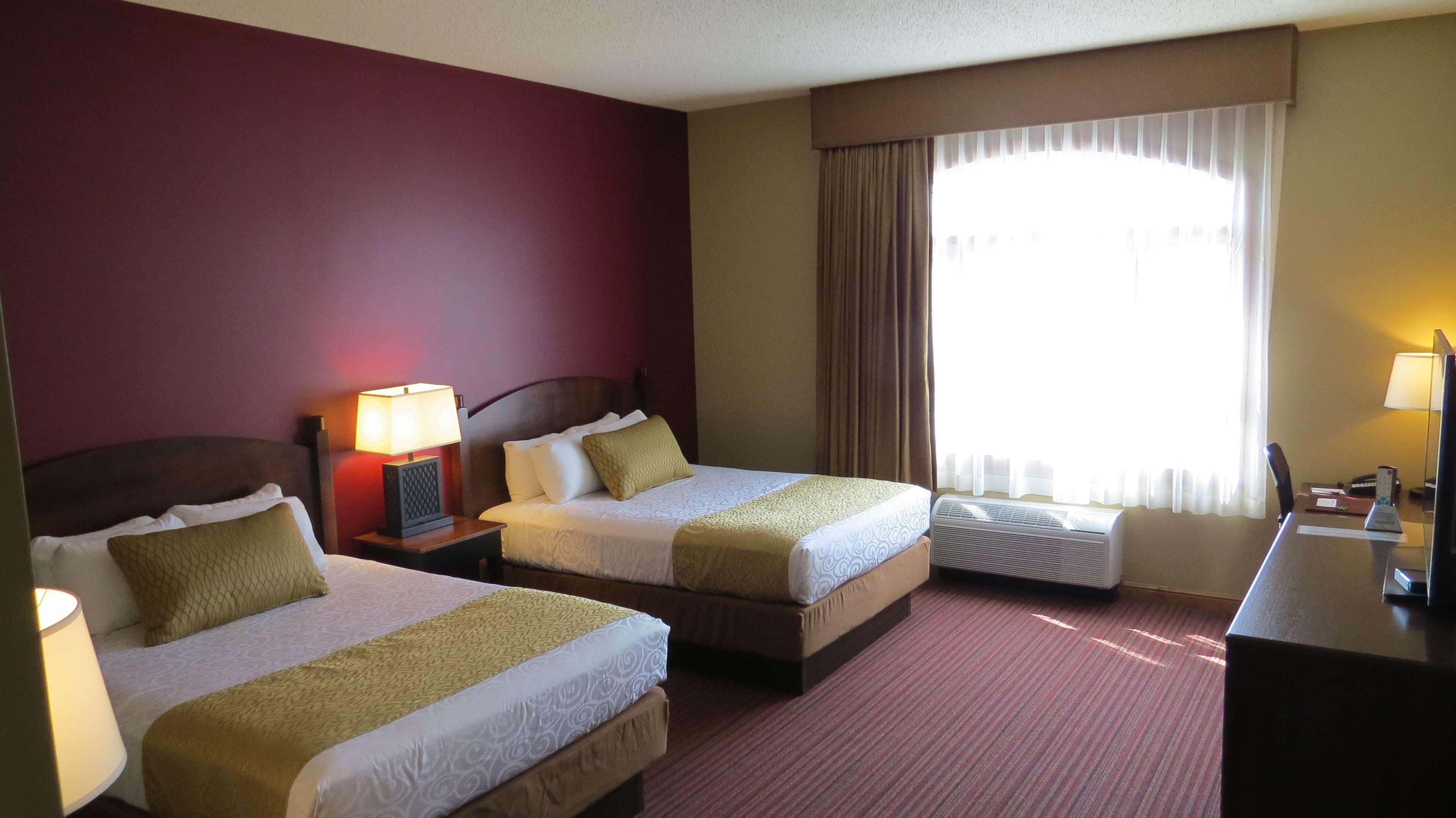 Best Western Plus Dutch Haus Inn And Suites Columbiana Exteriér fotografie