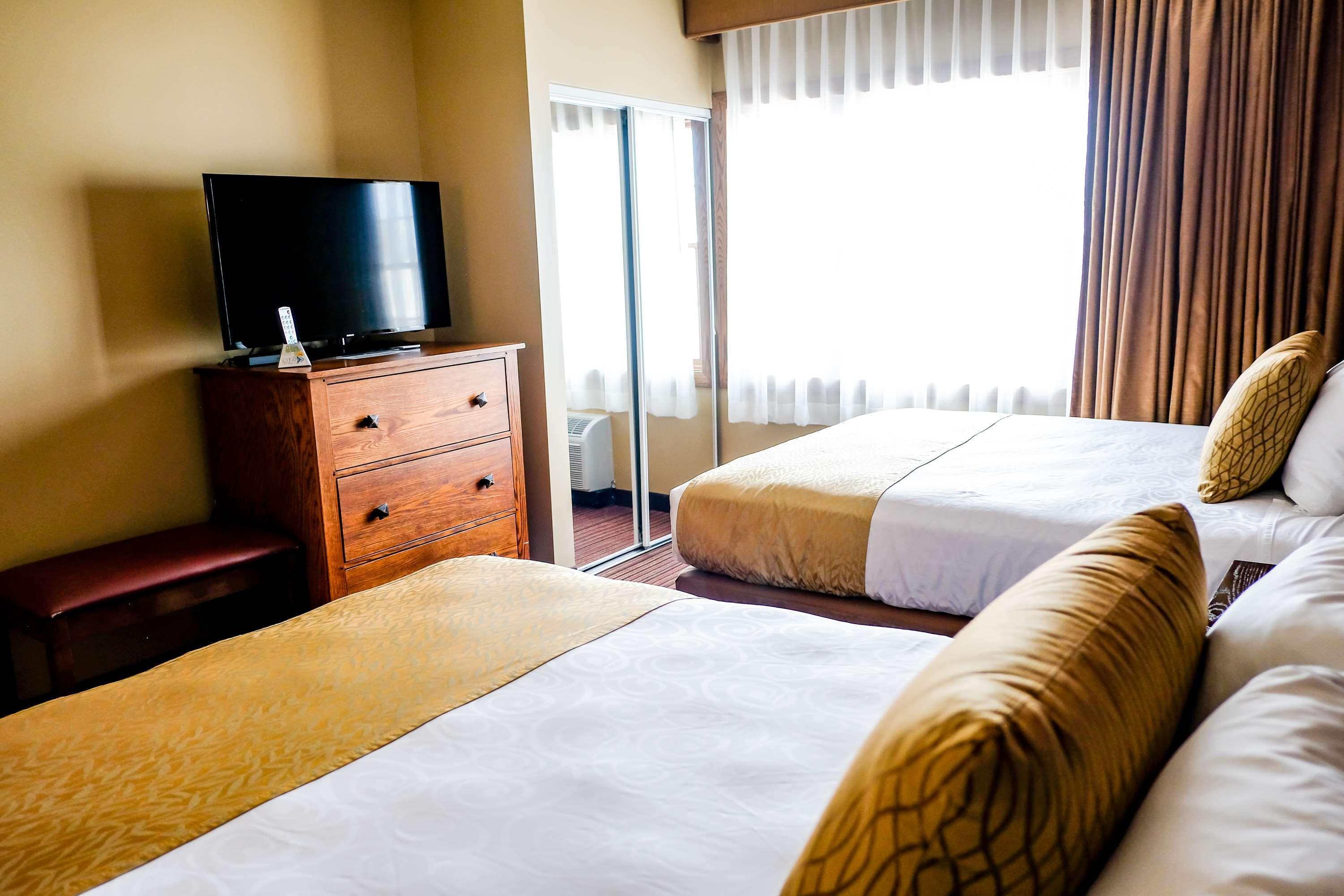 Best Western Plus Dutch Haus Inn And Suites Columbiana Exteriér fotografie