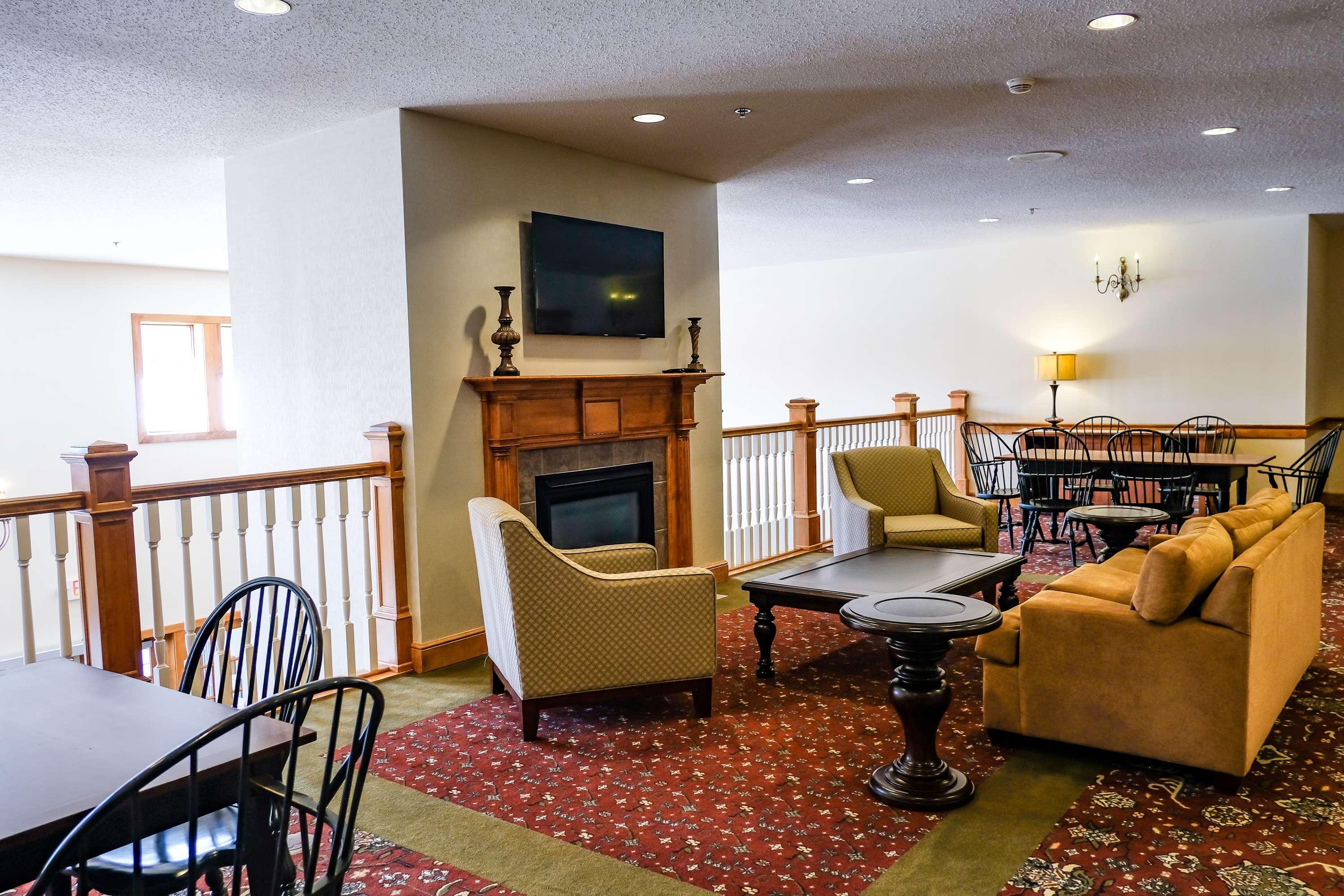 Best Western Plus Dutch Haus Inn And Suites Columbiana Exteriér fotografie