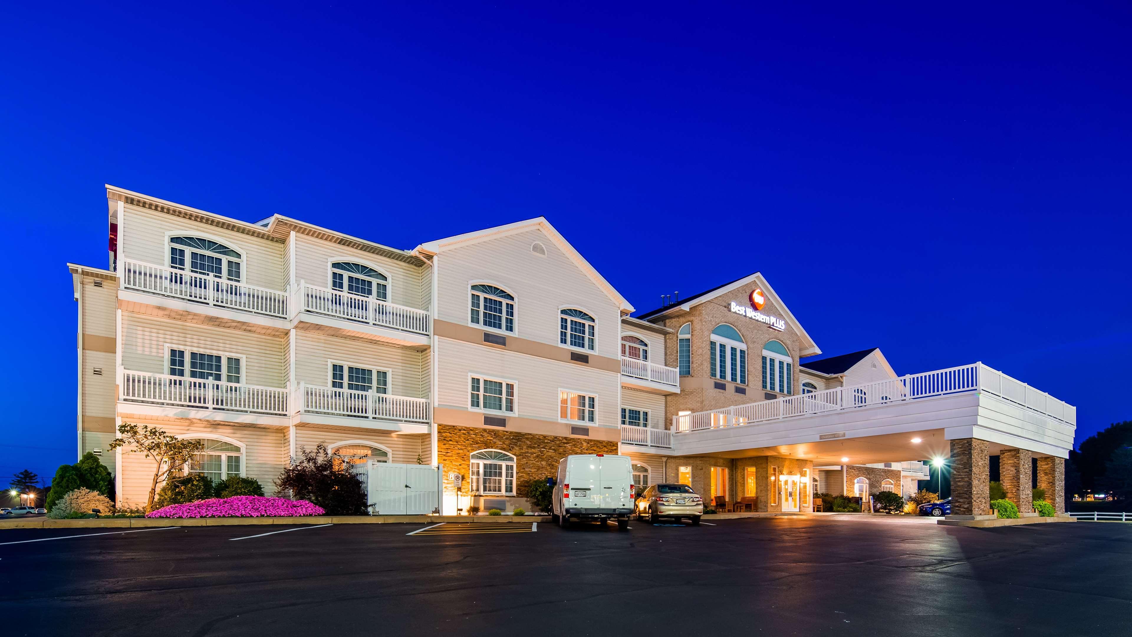 Best Western Plus Dutch Haus Inn And Suites Columbiana Exteriér fotografie