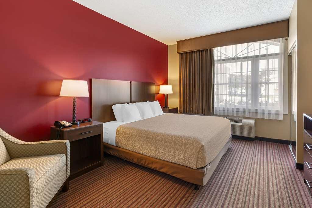 Best Western Plus Dutch Haus Inn And Suites Columbiana Pokoj fotografie